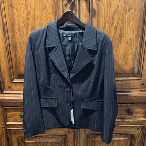 Elegant Black Pinstripe Women's Blazer NWT Sz11